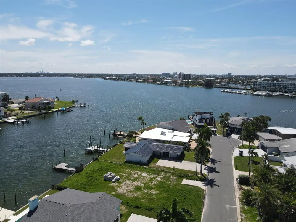 11125 4TH ST E Treasure Island, FL 33706