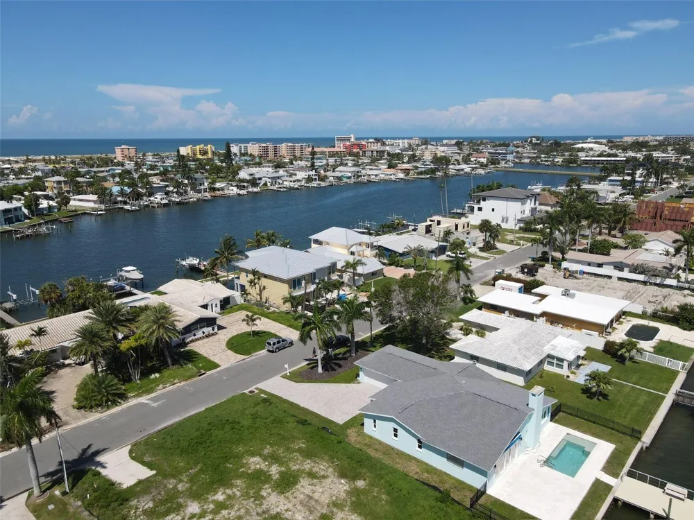 11125 4TH ST E Treasure Island, FL 33706