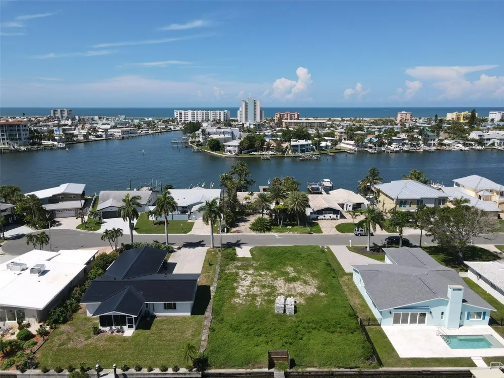 11125 4TH ST E Treasure Island, FL 33706