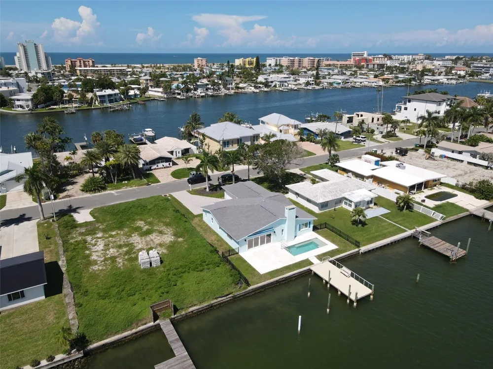 11125 4TH ST E Treasure Island, FL 33706