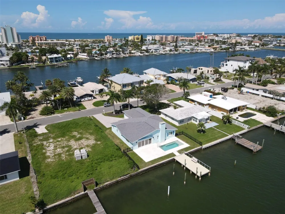 11125 4TH ST E Treasure Island, FL 33706