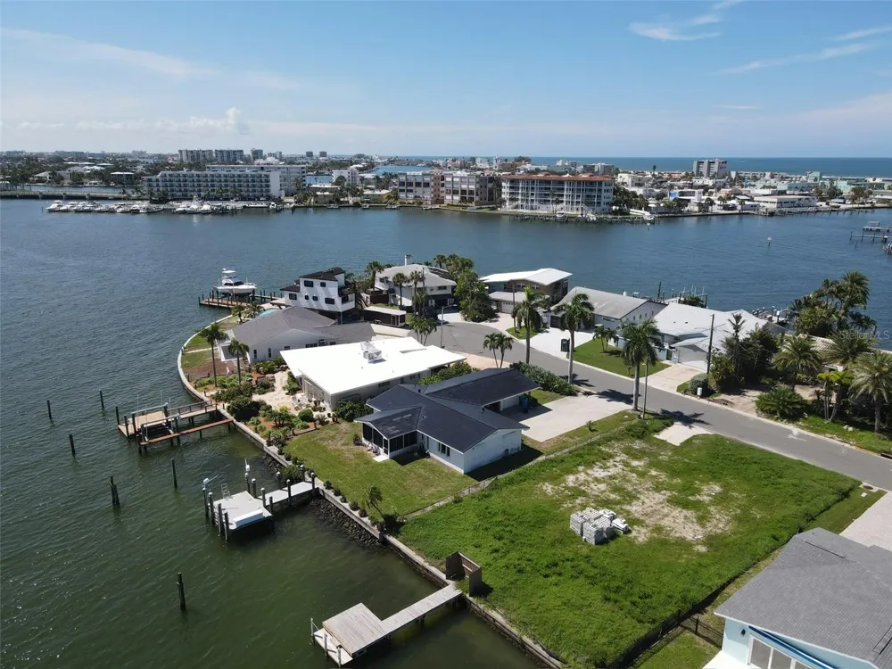 11125 4TH ST E Treasure Island, FL 33706