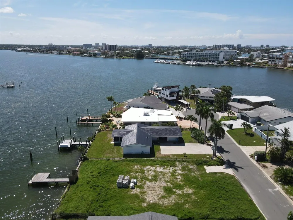 11125 4TH ST E Treasure Island, FL 33706