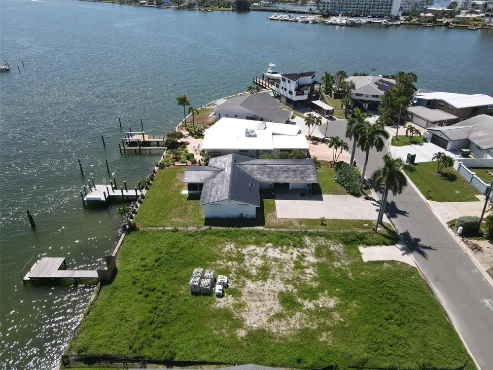 11125 4TH ST E Treasure Island, FL 33706