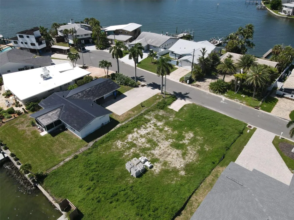 11125 4TH ST E Treasure Island, FL 33706