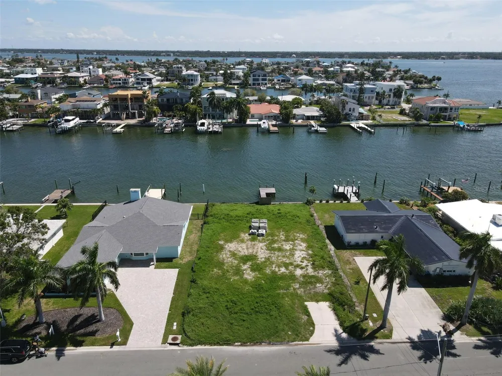 11125 4TH ST E Treasure Island, FL 33706