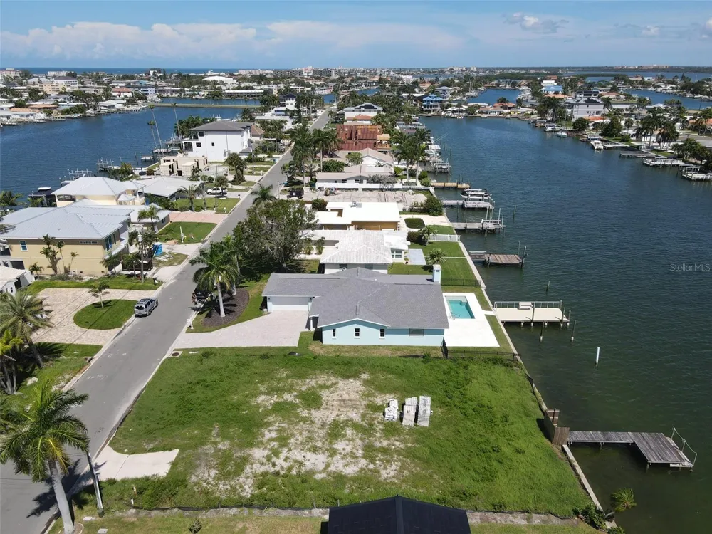 11125 4TH ST E Treasure Island, FL 33706