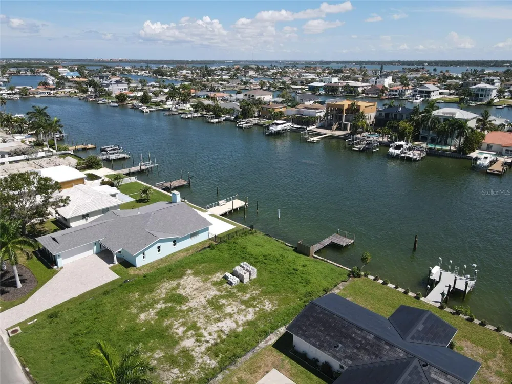 11125 4TH ST E Treasure Island, FL 33706