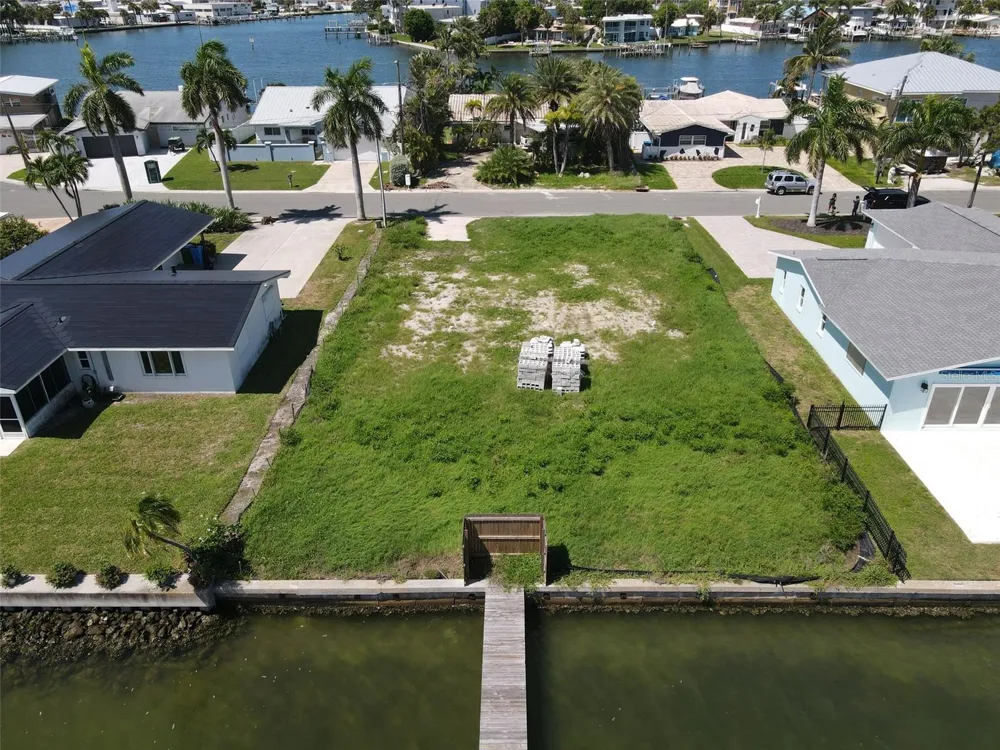 11125 4TH ST E Treasure Island, FL 33706