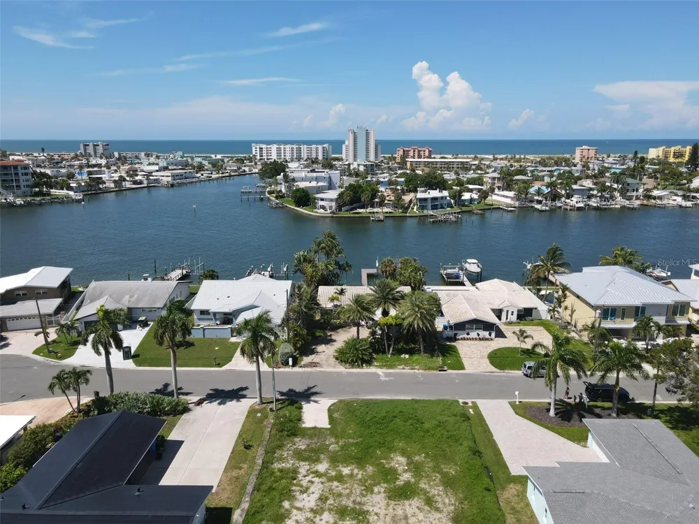 11125 4TH ST E Treasure Island, FL 33706