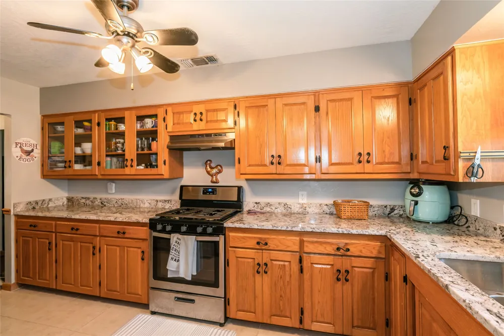 517 E Locust Street Nocona, TX 76255