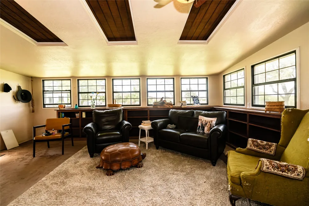 517 E Locust Street Nocona, TX 76255
