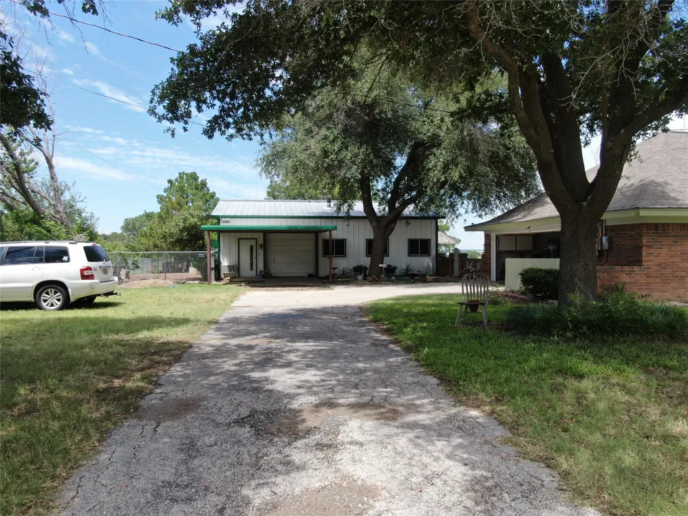 517 E Locust Street Nocona, TX 76255
