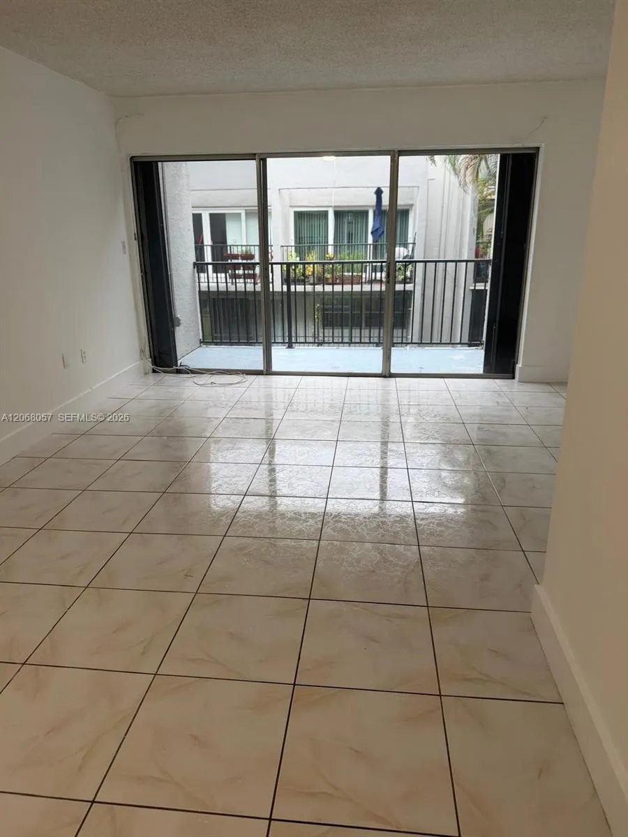 30 NW 87th Ave #C223 Miami, FL 33172