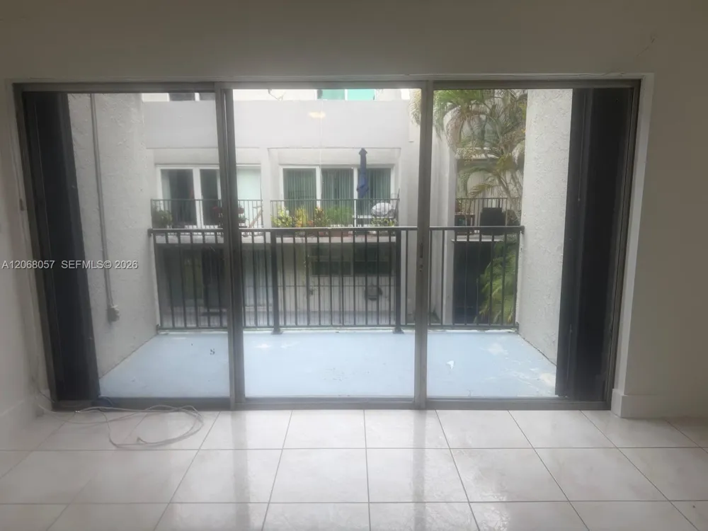 30 NW 87th Ave #C223 Miami, FL 33172