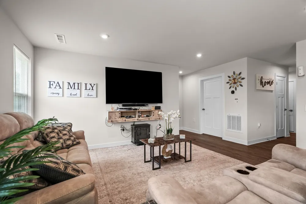 396 Streamview Dr White House, TN 37188