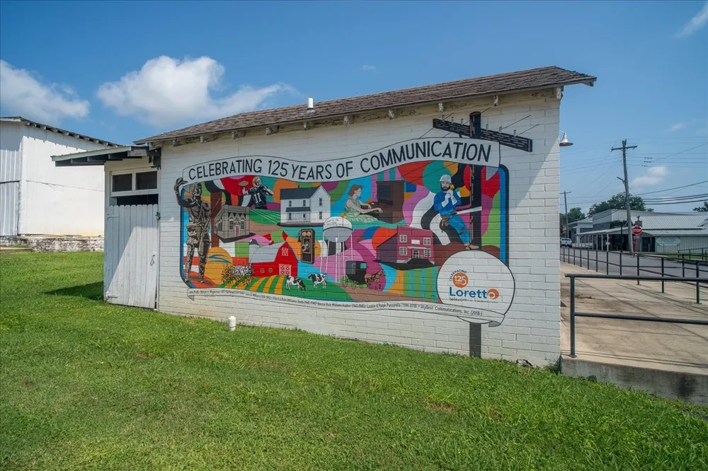 126 Main St Loretto, TN 38469
