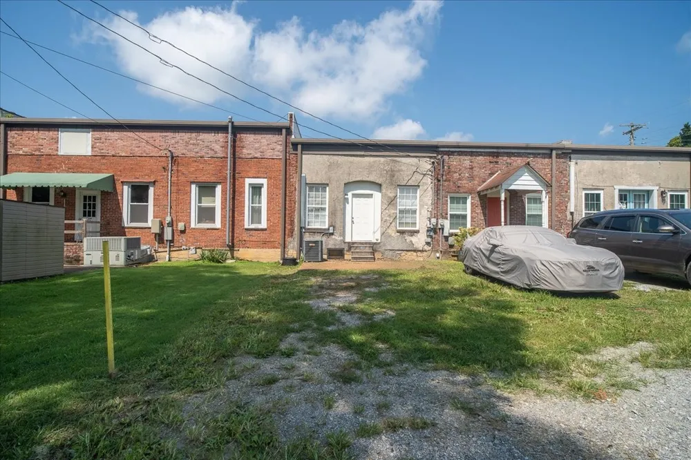 126 Main St Loretto, TN 38469