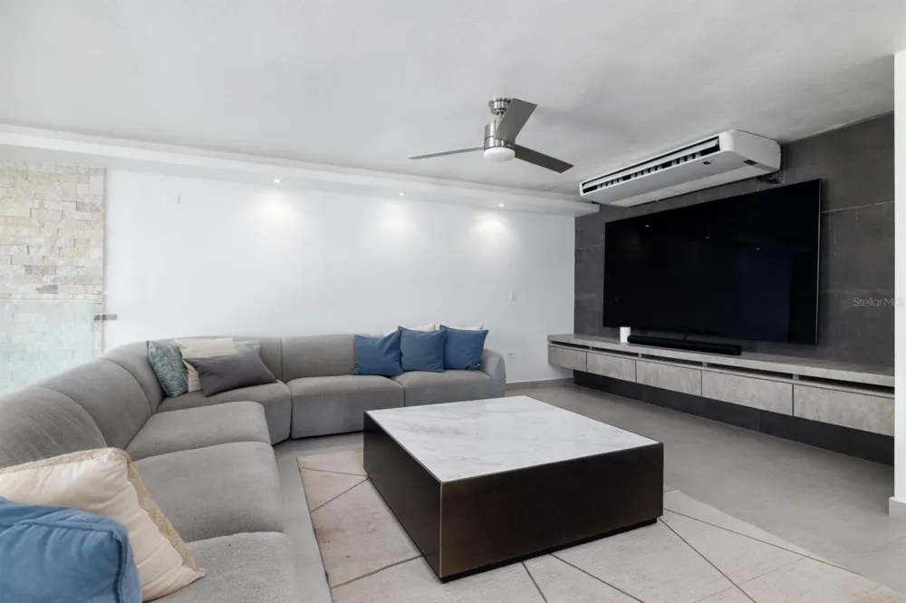 303 VILLAMIL #2003 San Juan, PR 00907
