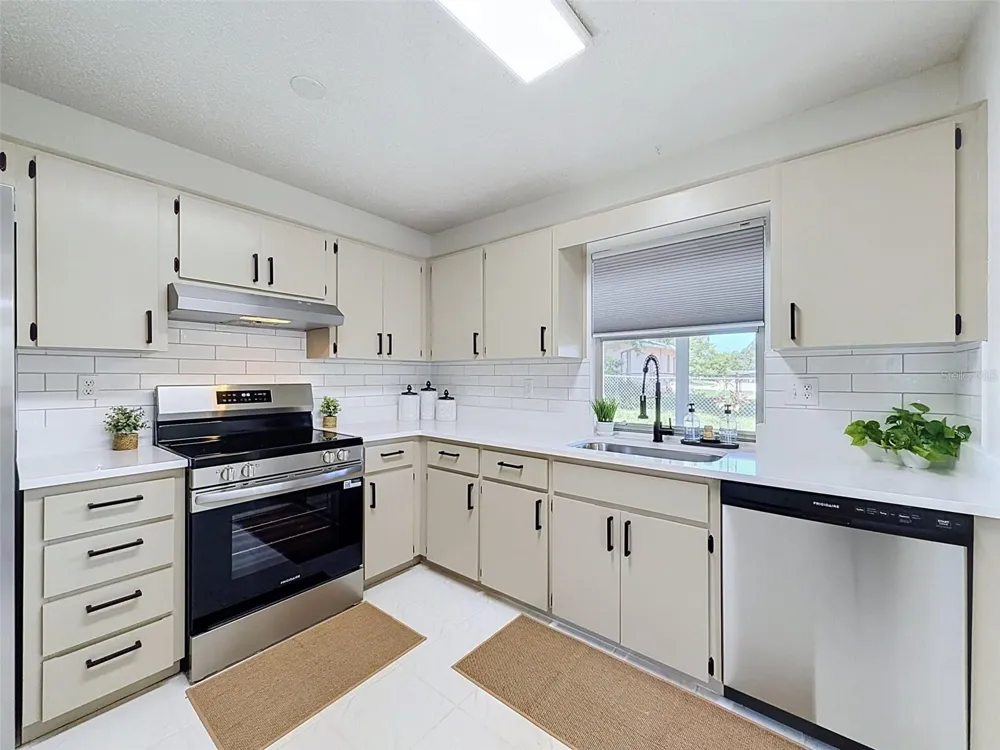 10819 LOS SANTOS DR Port Richey, FL 34668