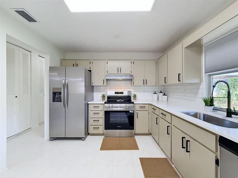 10819 LOS SANTOS DR Port Richey, FL 34668