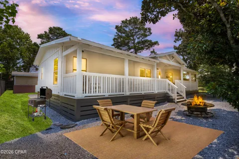 704 Gulf View Drive