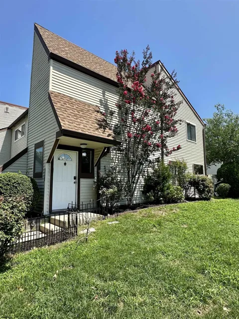 2416 Arbor Ct