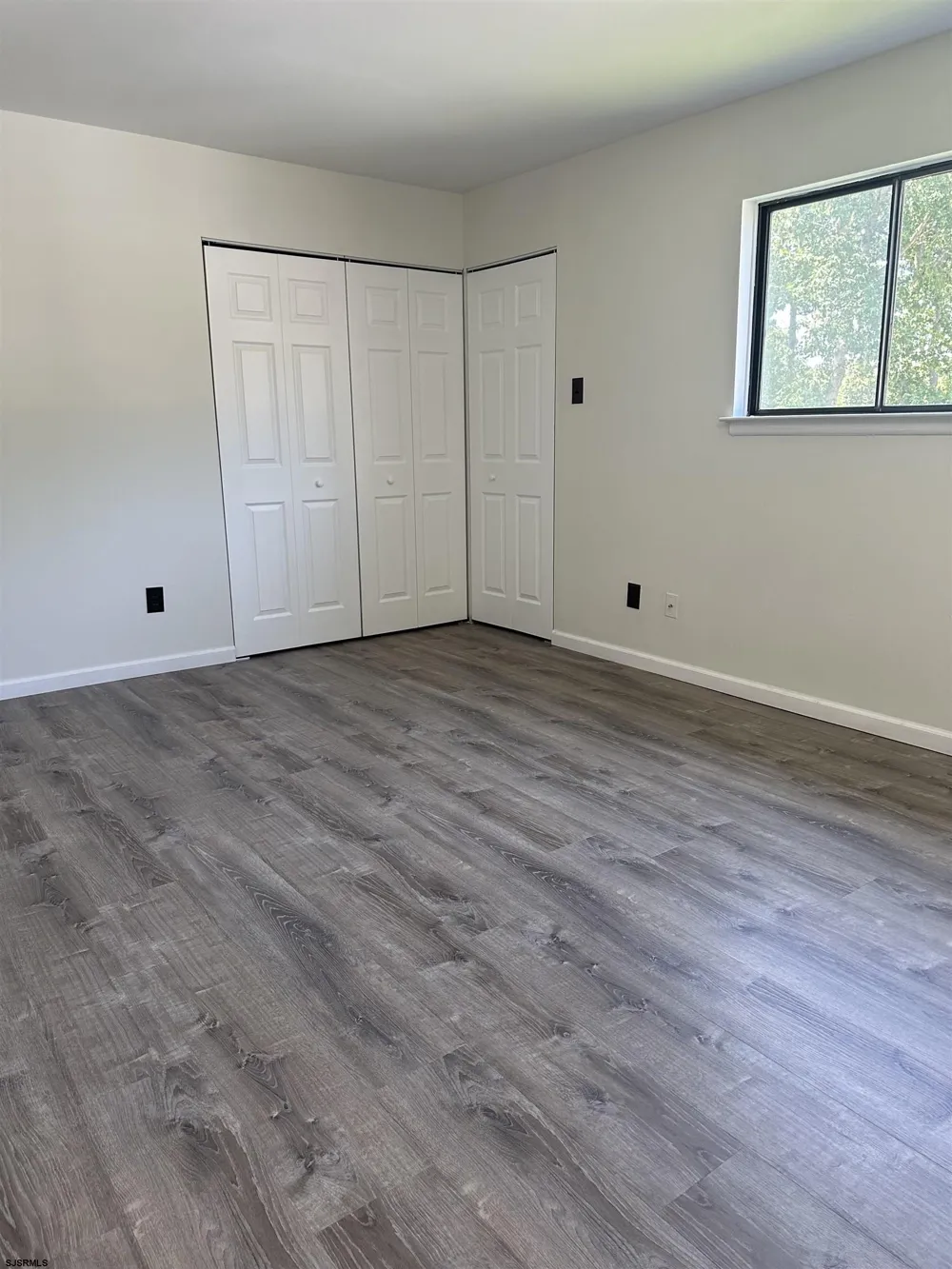 2416 Arbor Ct Mays Landing, NJ 08330