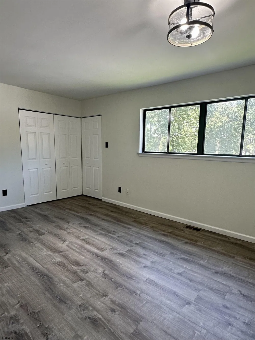 2416 Arbor Ct Mays Landing, NJ 08330