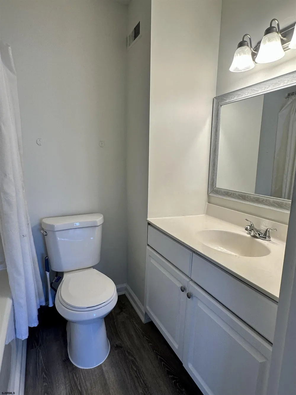 2416 Arbor Ct Mays Landing, NJ 08330