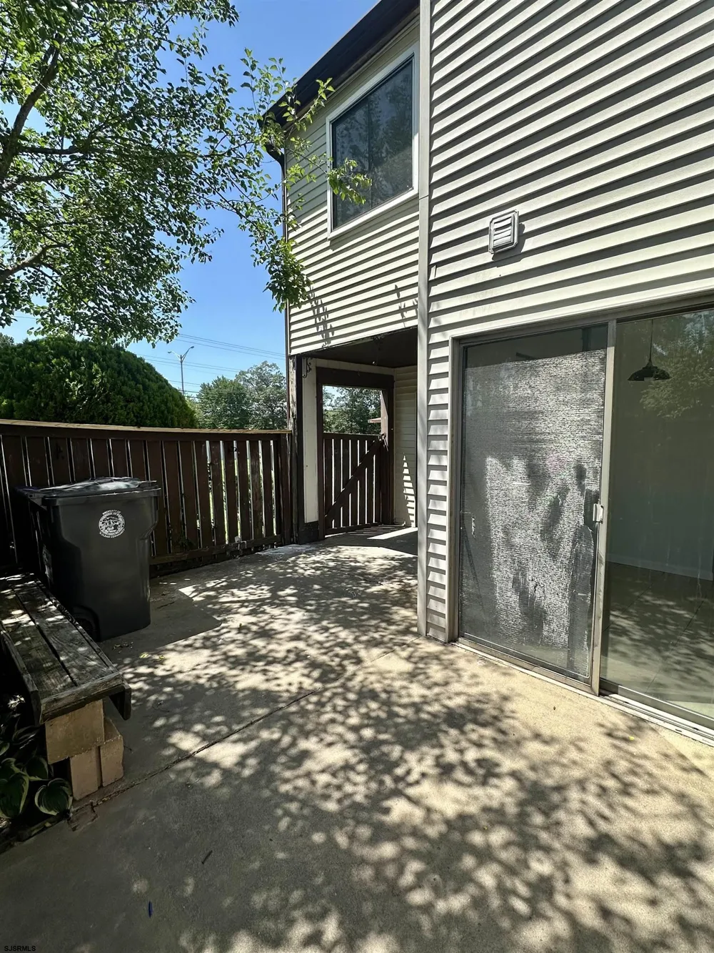 2416 Arbor Ct Mays Landing, NJ 08330