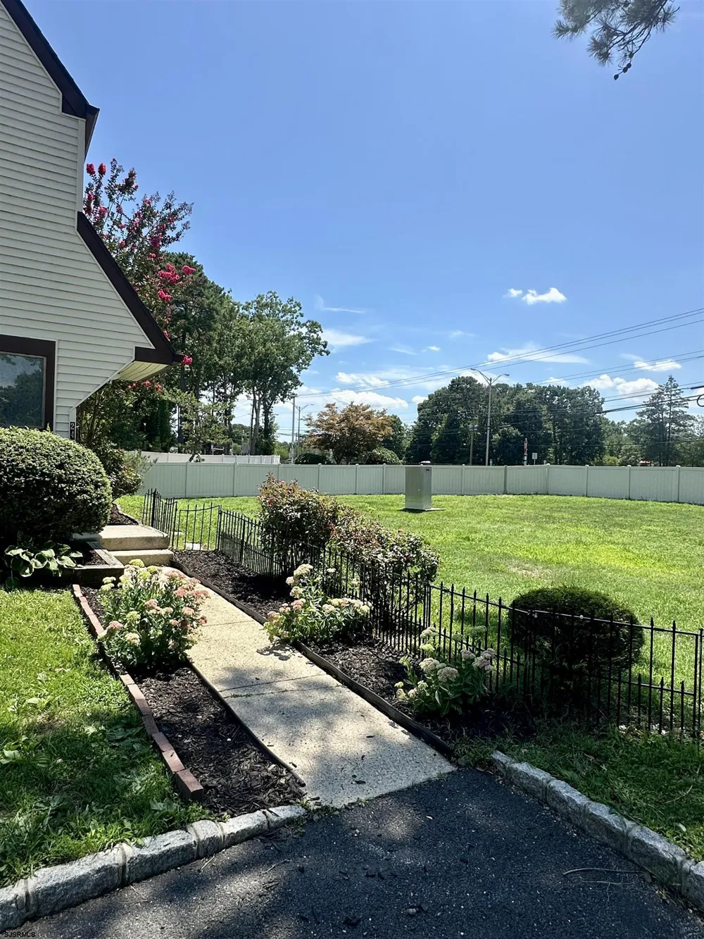 2416 Arbor Ct Mays Landing, NJ 08330
