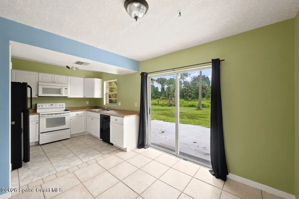 915 Burn Drive NE Palm Bay, FL 32905