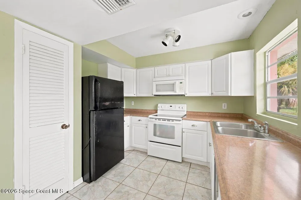 915 Burn Drive NE Palm Bay, FL 32905
