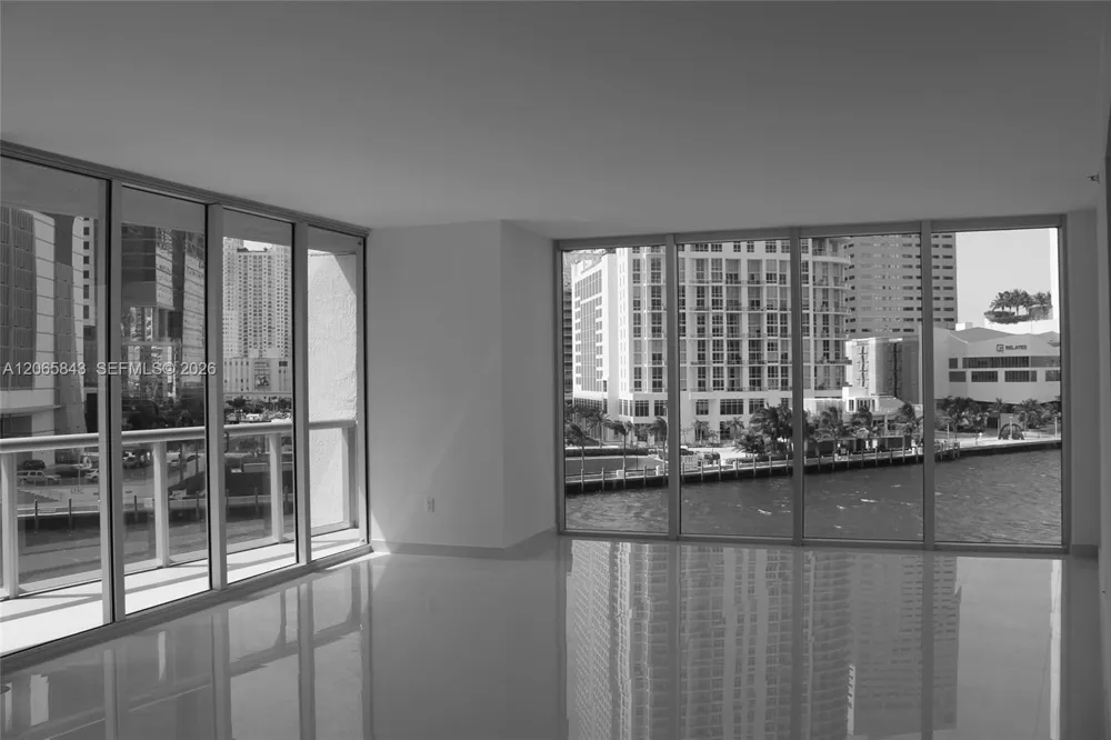 465 BRICKELL AV #502 Miami, FL 33131