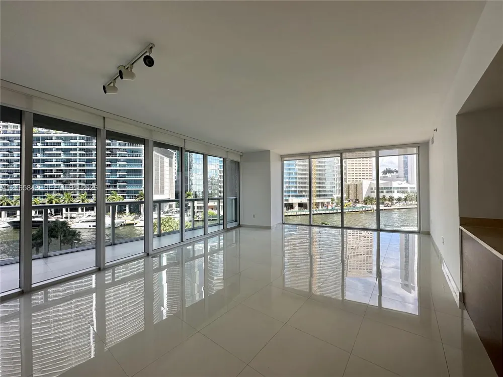 465 BRICKELL AV #502 Miami, FL 33131