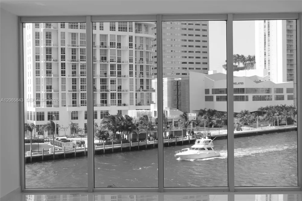 465 BRICKELL AV #502 Miami, FL 33131