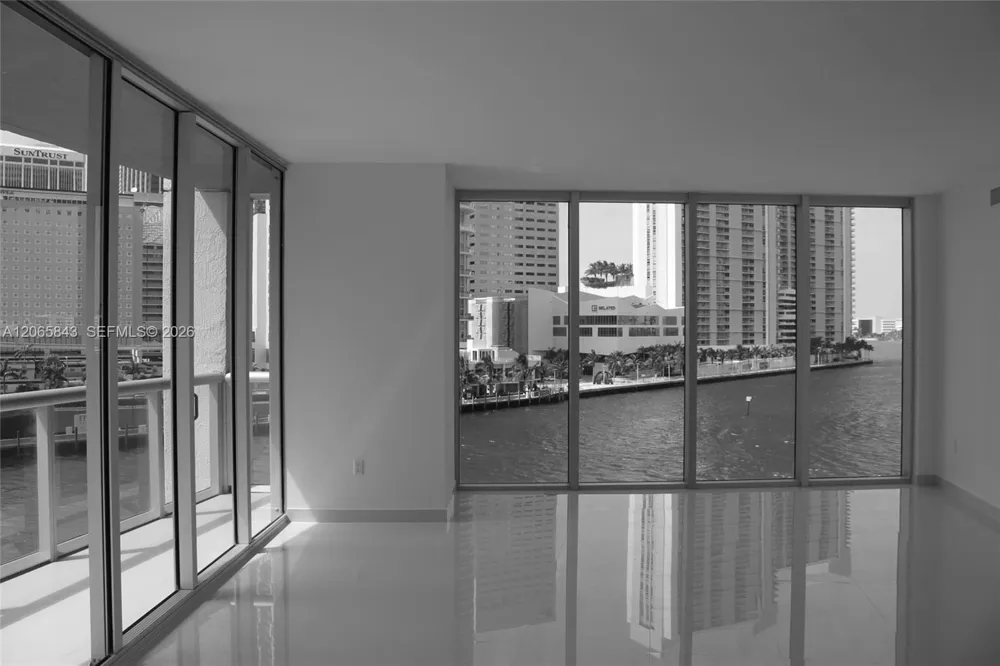 465 BRICKELL AV #502 Miami, FL 33131