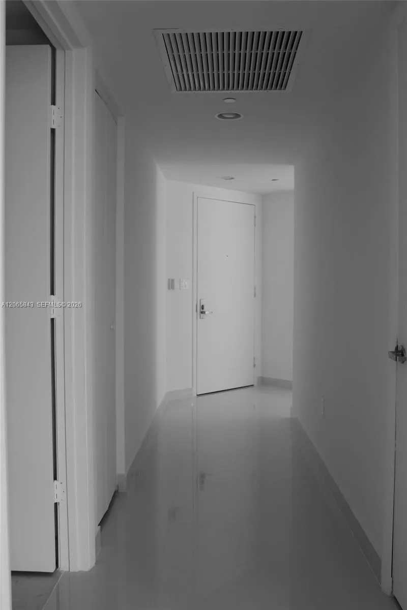 465 BRICKELL AV #502 Miami, FL 33131