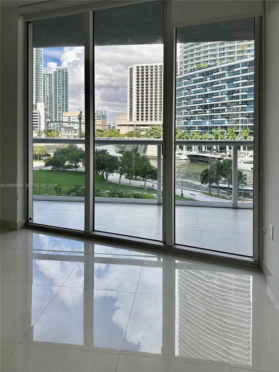 465 BRICKELL AV #502 Miami, FL 33131