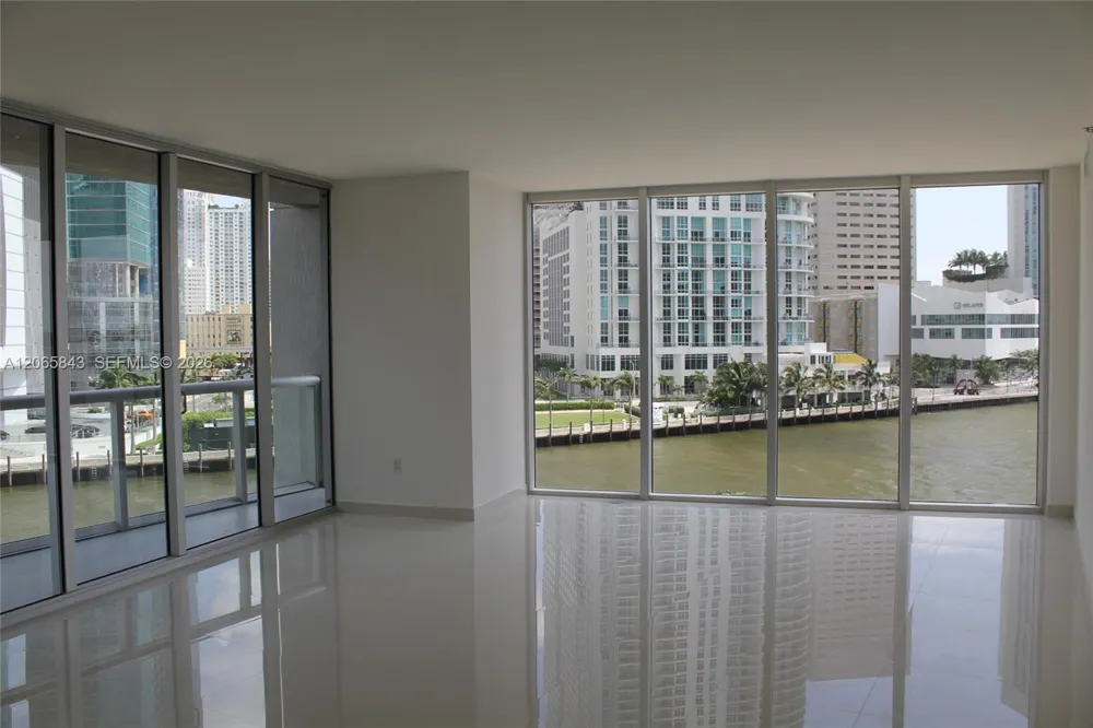 465 BRICKELL AV #502 Miami, FL 33131
