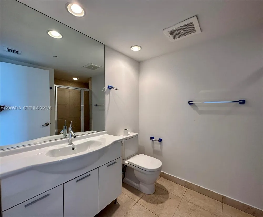 465 BRICKELL AV #502 Miami, FL 33131
