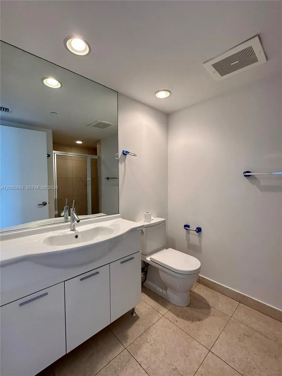 465 BRICKELL AV #502 Miami, FL 33131