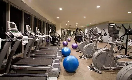 465 BRICKELL AV #502 Miami, FL 33131