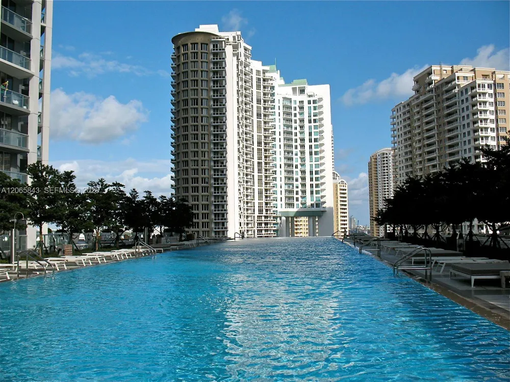 465 BRICKELL AV #502 Miami, FL 33131