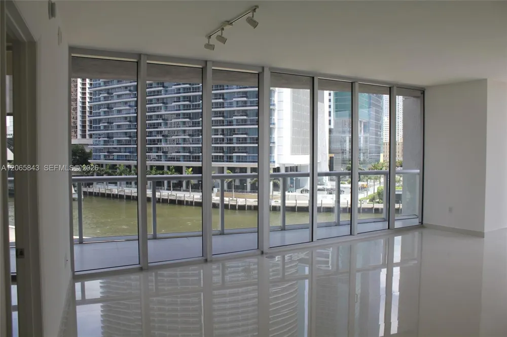 465 BRICKELL AV #502 Miami, FL 33131