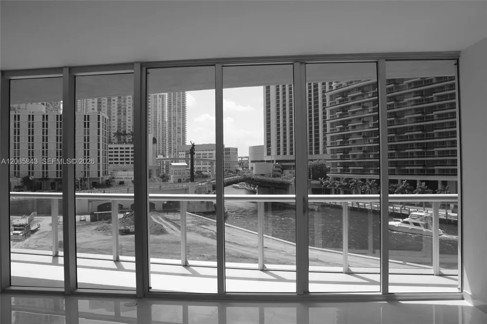 465 BRICKELL AV #502 Miami, FL 33131