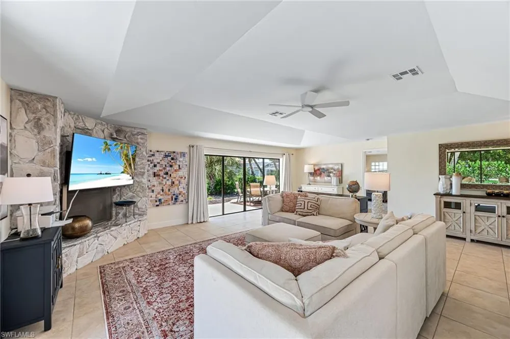 9908 White Sands Place Bonita Springs, FL 34135