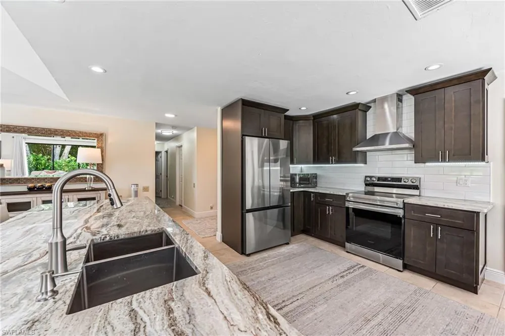 9908 White Sands Place Bonita Springs, FL 34135
