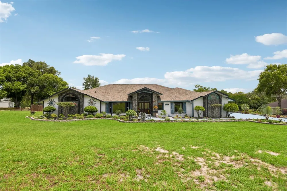 5318 SANDRA DRIVE Weeki Wachee, FL 34607